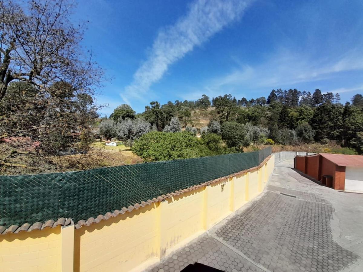 קצאלטננגו Hotel Y Restaurante Villa Esmeralda מראה חיצוני תמונה