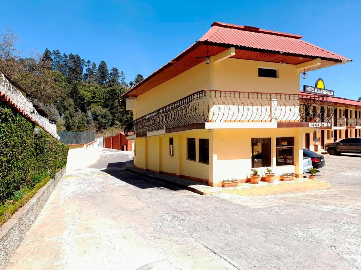 קצאלטננגו Hotel Y Restaurante Villa Esmeralda מראה חיצוני תמונה